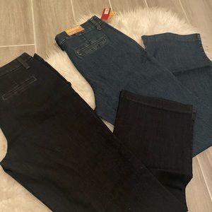 Lot of 2 Pairs of Jeans - Size 6